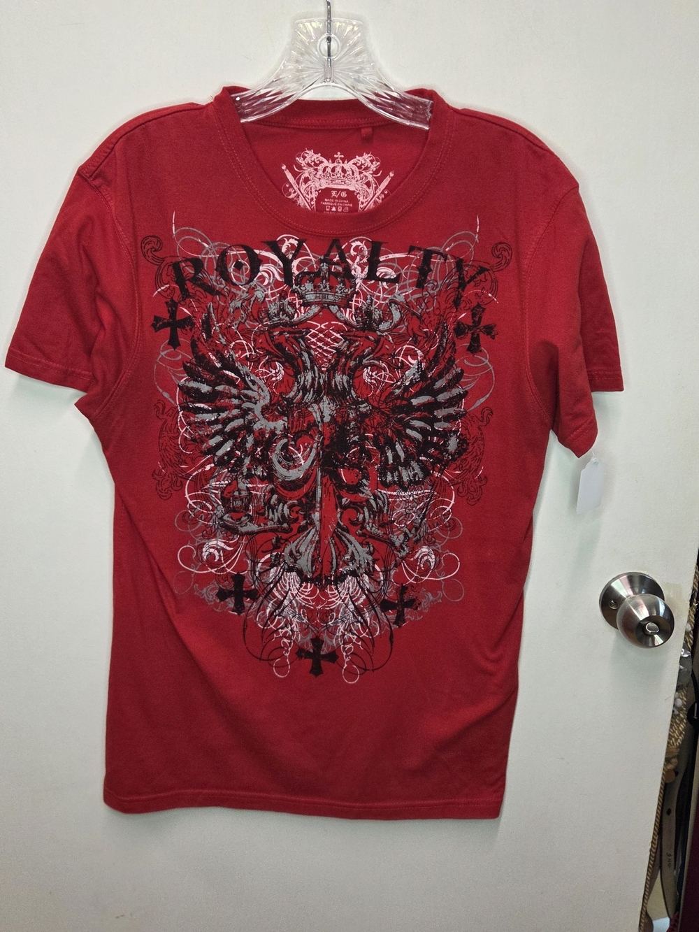 No Boundaries Y2K Red Royalty Graphic Tee Cross Wings Grunge Affliction Style L